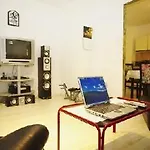 Dragan's Den 호스텔 코츌라
