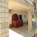 Hostel Dragan's Den *