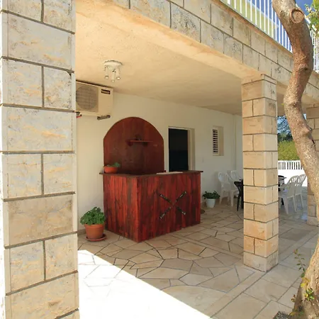 אכסניה Dragan's Den *