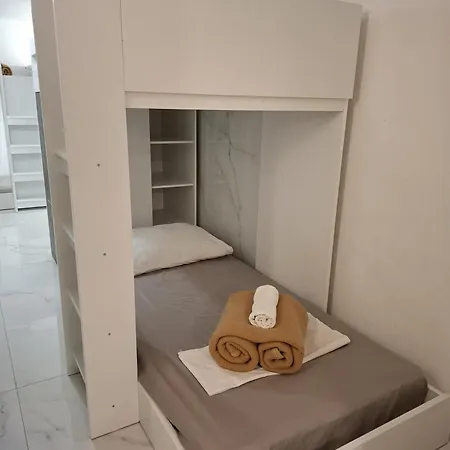 Dragan's Den * Korčula
