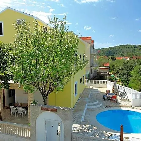 Dragan's Den Hostel Korcula Town
