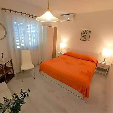 Dragan's Den Hostel Korcula Town
