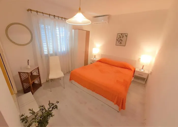 Dragan's Den * Korčula