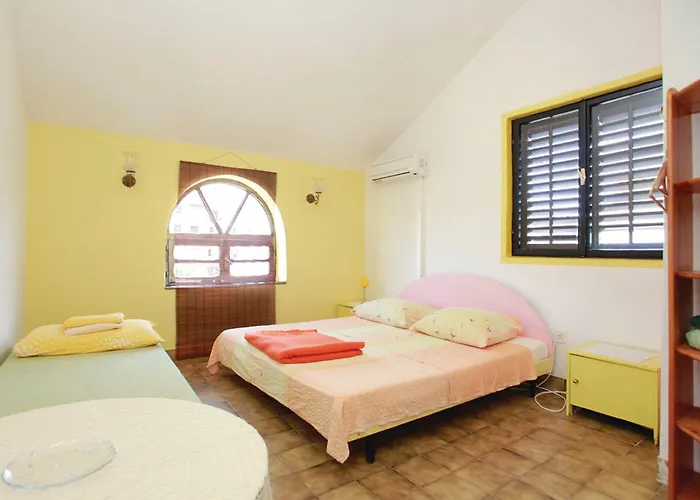 Dragan's Den * Korčula