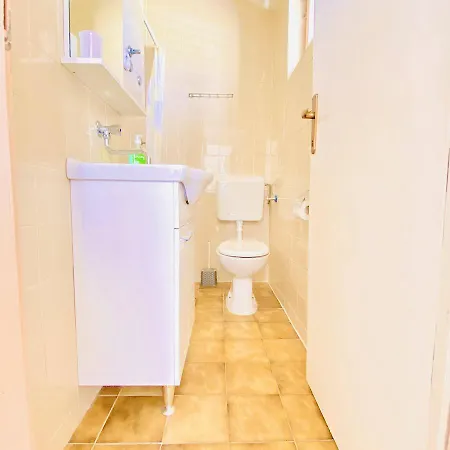 Vandrerhjem Dragan's Den *