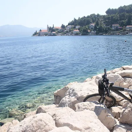 Dragan's Den * Korčula